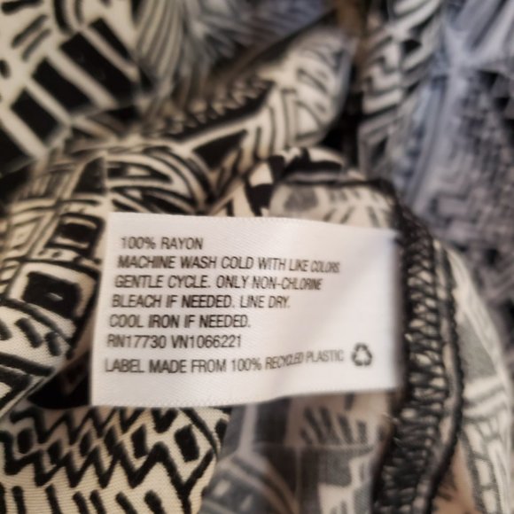 Mossimo Supply Co. Black and White Geometric Design with Cutout in Back - Picture 5 of 8